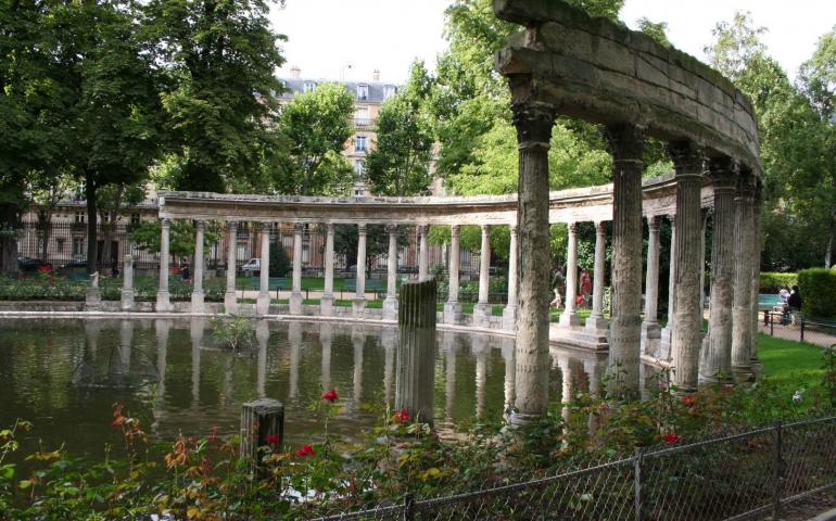 Le plan d'eau du Parc Monceau.