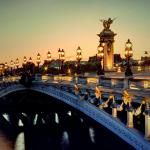 Pont Alexandre III dans la nuit